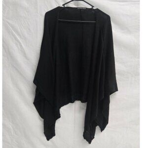 Saks Fifth Avenue Women’s Black Shawl Elegant Classic Luxury Accessory